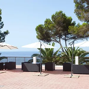 https://apartamentos-club-cala-azul.balearic-islands.net